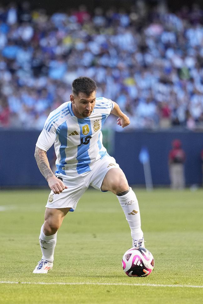 任务不是唯一答案：长线模拟游戏的目标系统重构