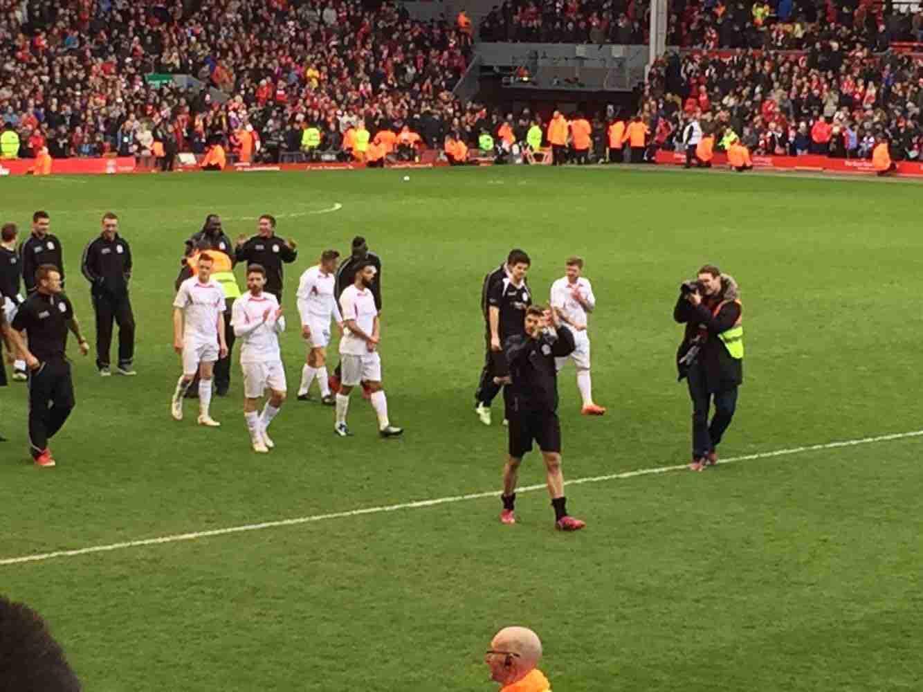 [NBA]詹姆斯妙传 拉拉维亚三分应声入网