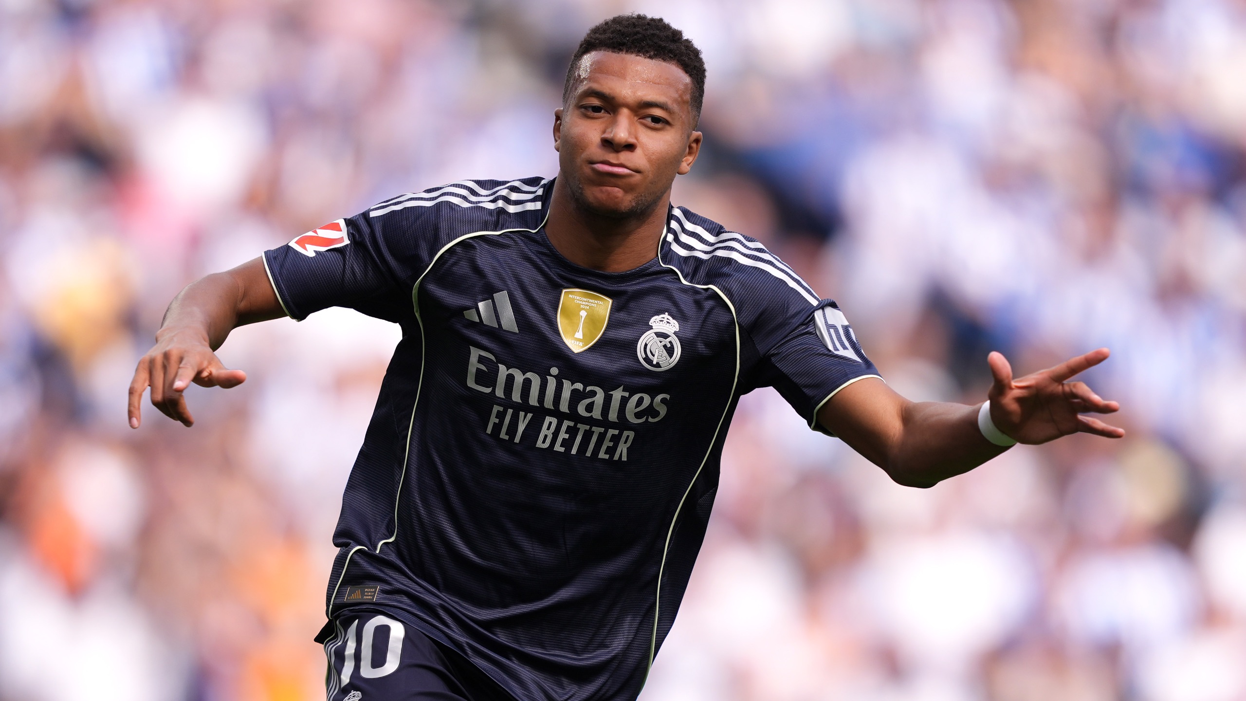 东契奇38+11詹姆斯10分 湖人负太阳7连胜被终结