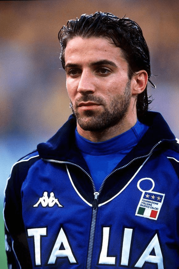 LOL：Uzi参加名人堂入驻仪式，Theshy提前预定第三个名额，Caps紧随其后