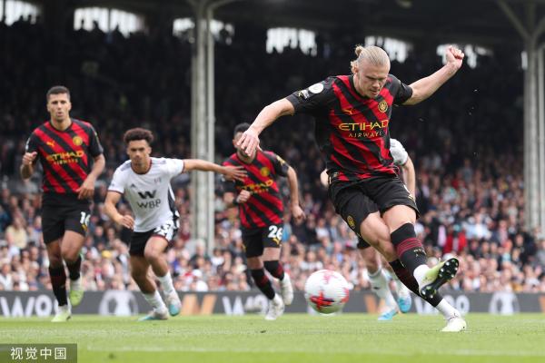 特里拍卖梅西06年球衣支持慈善